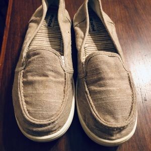 Pair of Tan Slip one sz 8. Comfy Memory foam!